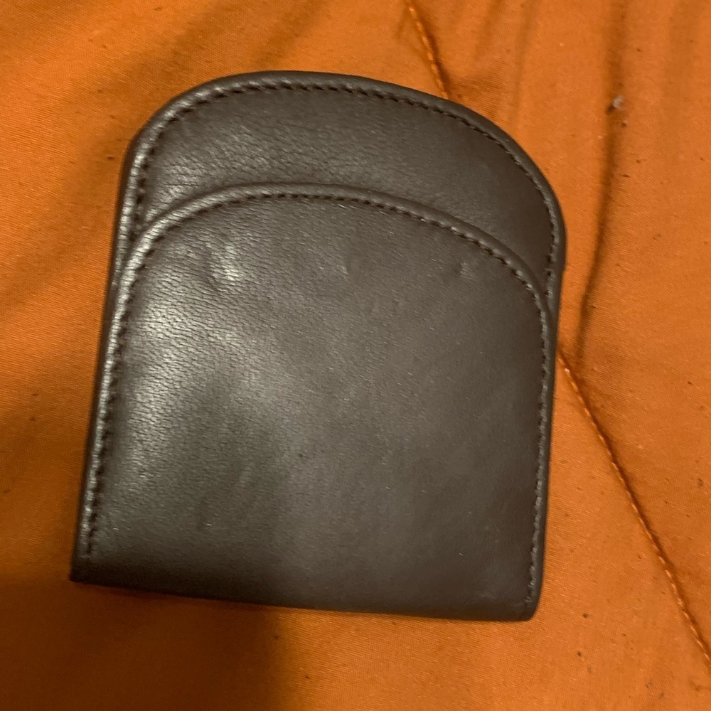 Brown Men or Women’s Simple wallet bundle to save super cute great condition